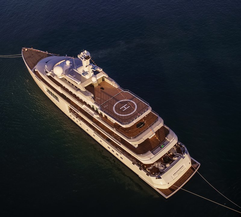 mega yacht benetti